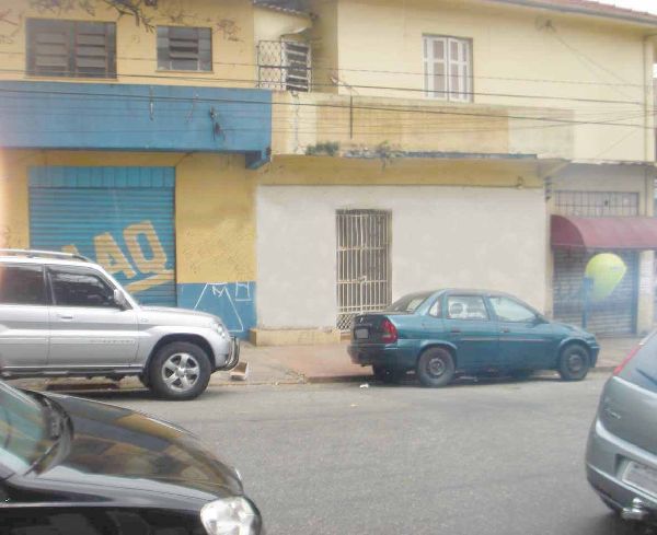 Comercial de 374m² em Santana