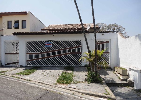 Sobrado de 320m² com 3 quartos em Jardim Entre Serras