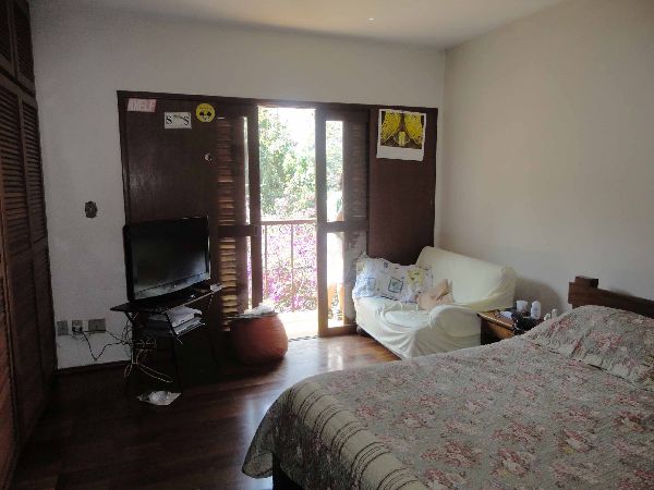 Sobrado de 320m² com 3 quartos em Jardim Entre Serras
