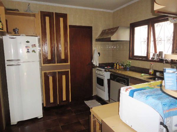 Sobrado de 320m² com 3 quartos em Jardim Entre Serras