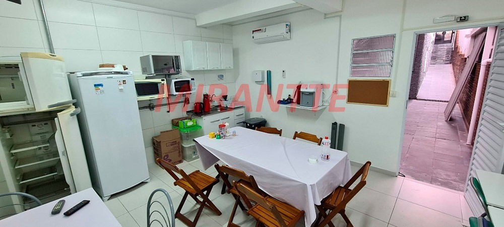 Sobrado de 300m² com 5 quartos em Santana