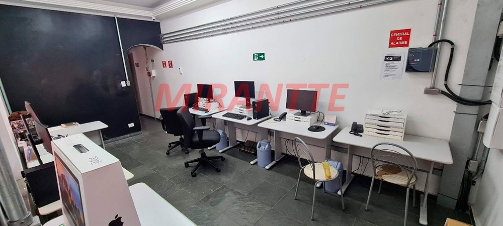 Sobrado de 300m² com 5 quartos em Santana