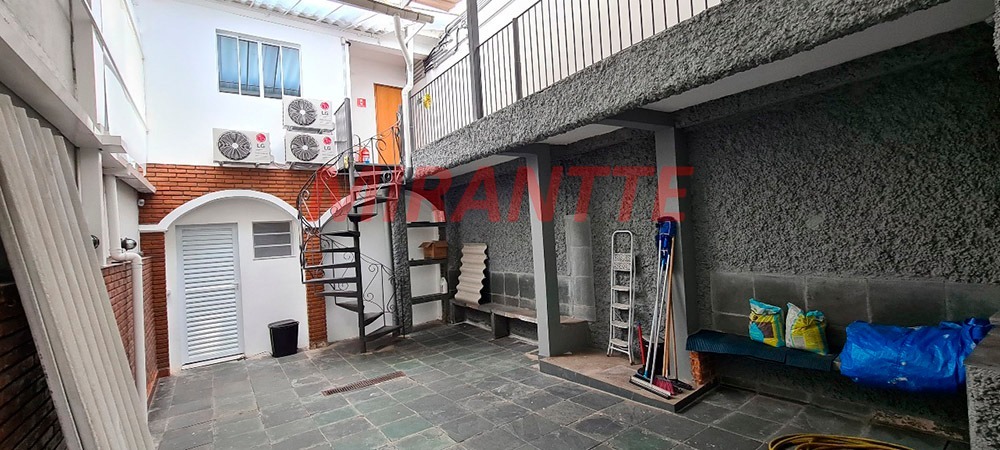 Sobrado de 300m² com 5 quartos em Santana