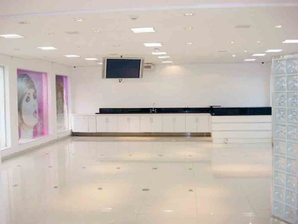 Comercial de 658m² em Jardim São Bento