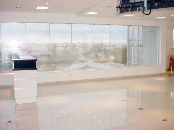 Comercial de 658m² em Jardim São Bento