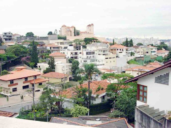 Comercial de 658m² em Jardim São Bento