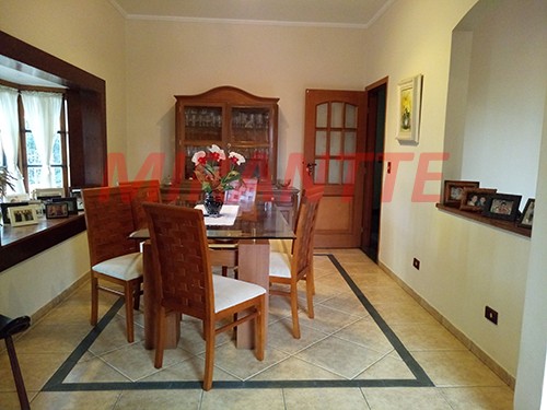 Sobrado de 350m² com 4 quartos em Santana
