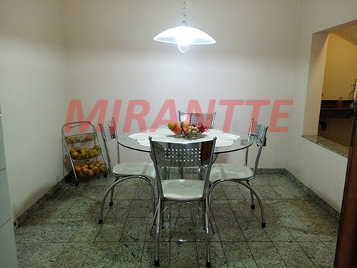 Sobrado de 350m² com 4 quartos em Santana