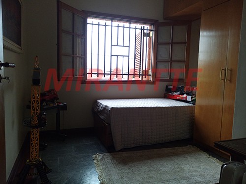 Sobrado de 350m² com 4 quartos em Santana