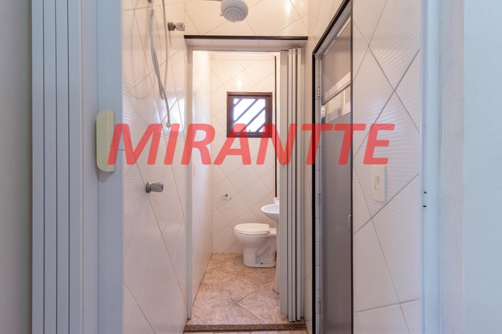 Comercial de 556m² em Santana