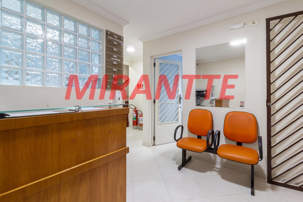 Comercial de 556m² em Santana