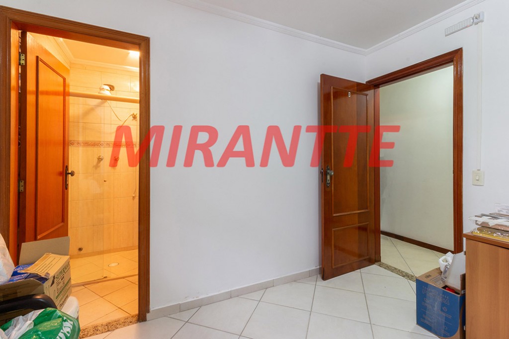 Comercial de 556m² em Santana