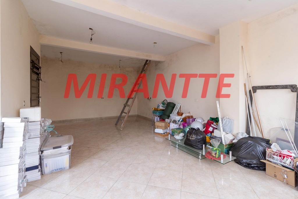 Comercial de 556m² em Santana