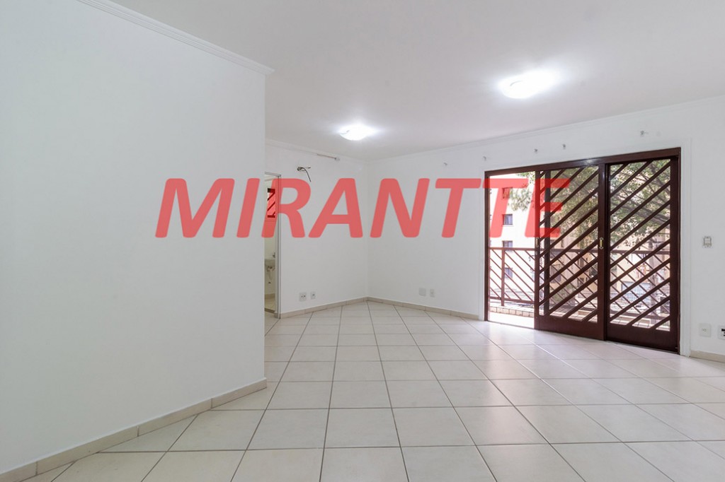 Comercial de 556m² em Santana