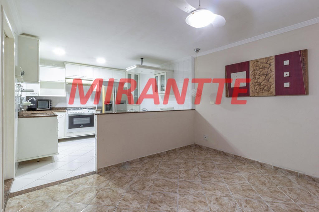 Comercial de 556m² em Santana
