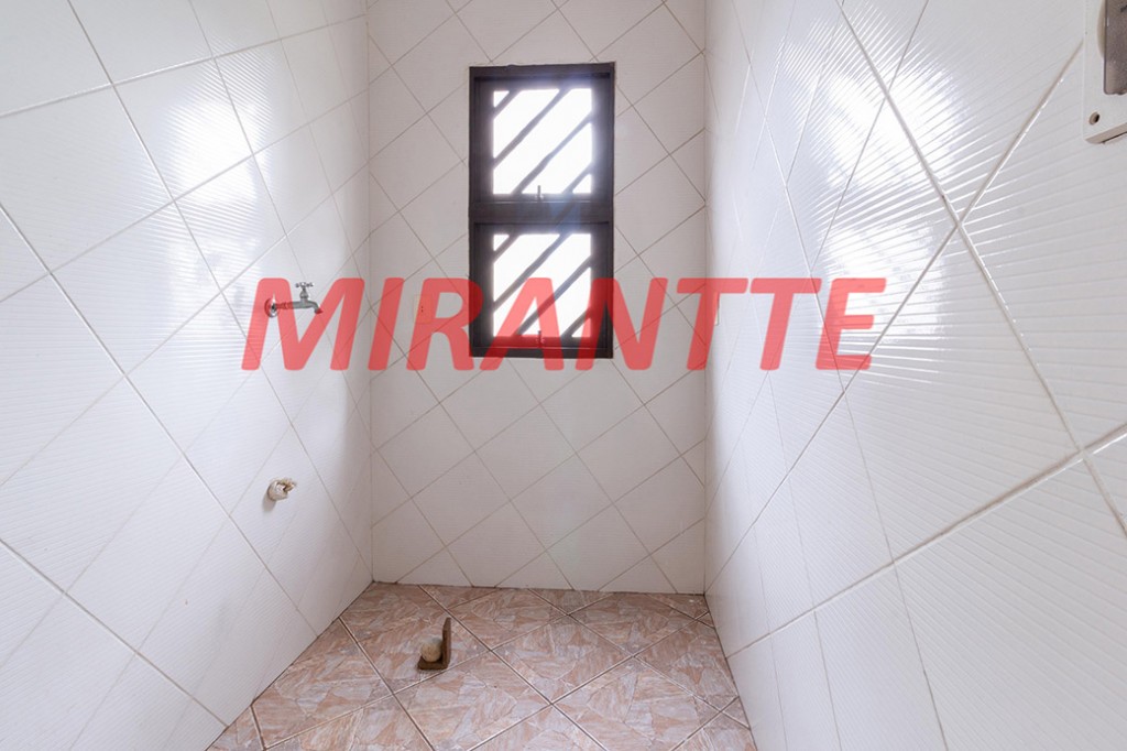 Comercial de 556m² em Santana