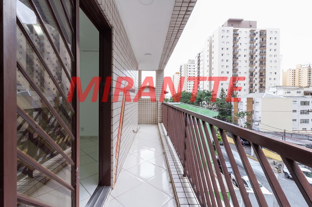 Comercial de 556m² em Santana