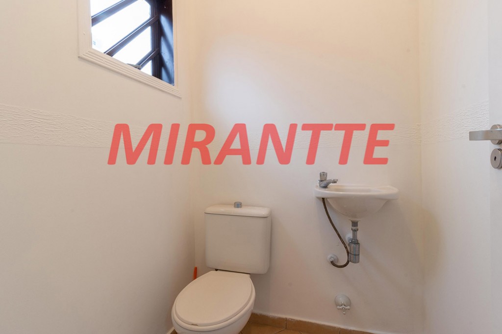 Comercial de 556m² em Santana
