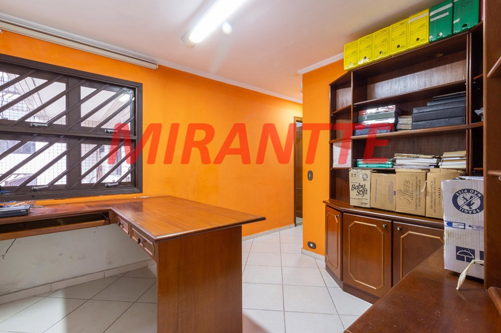 Comercial de 556m² em Santana
