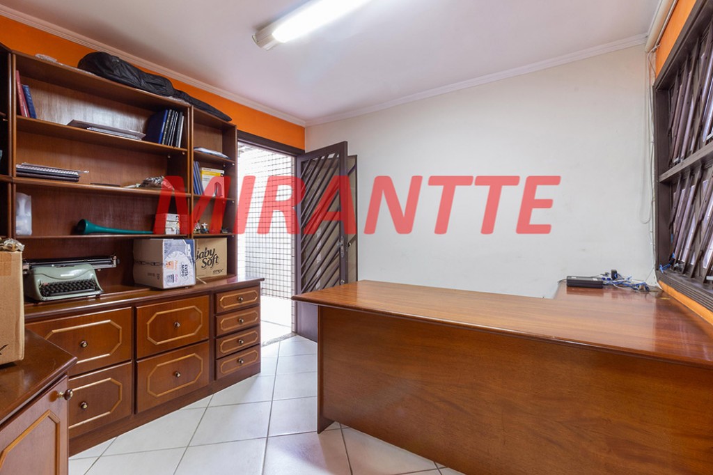 Comercial de 556m² em Santana
