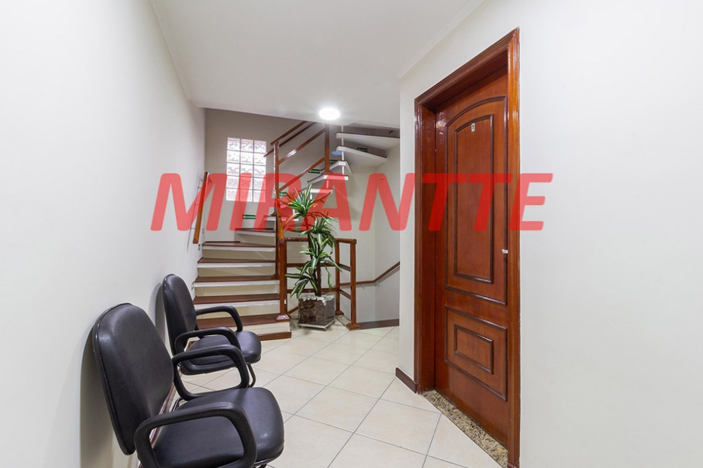 Comercial de 556m² em Santana