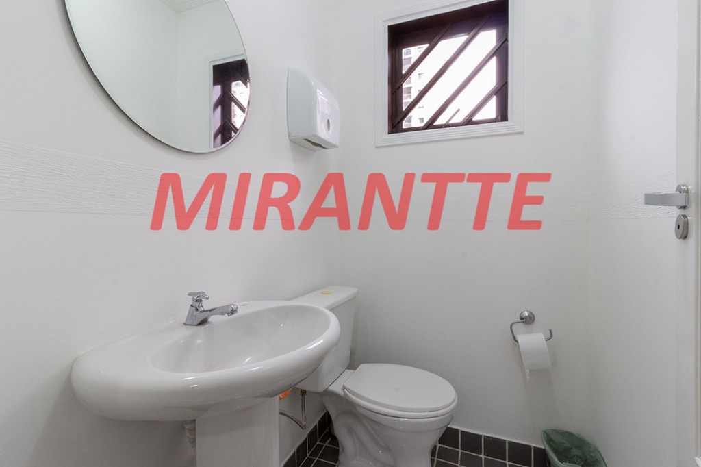 Comercial de 556m² em Santana