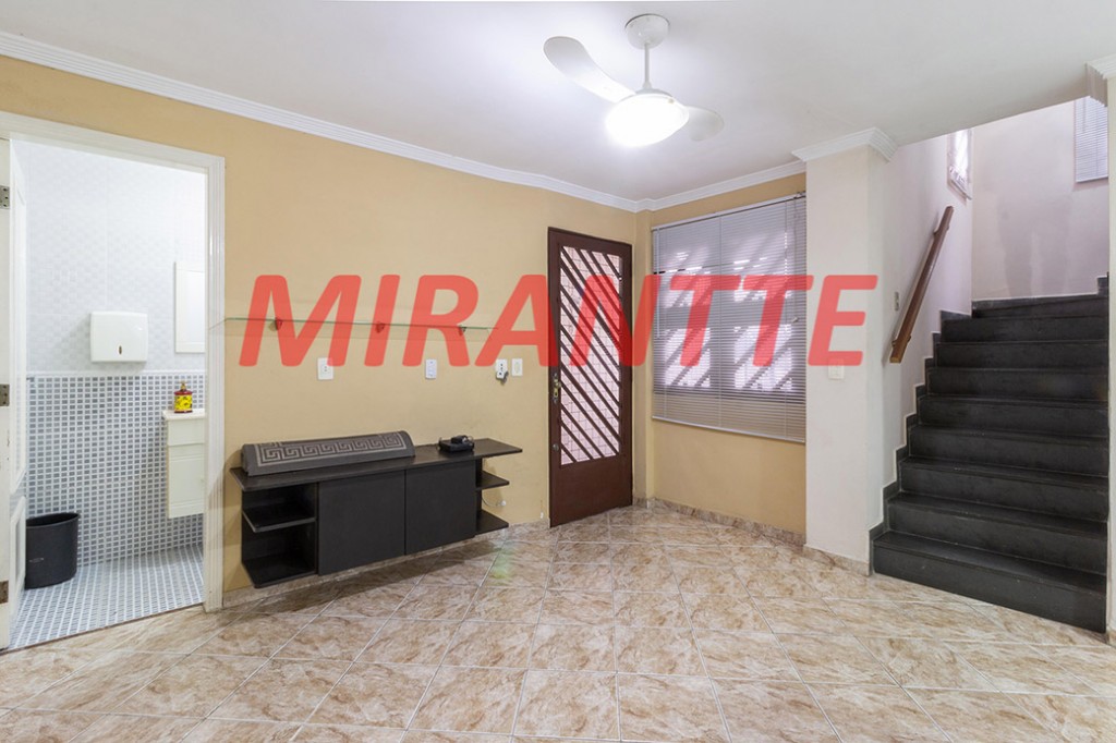 Comercial de 556m² em Santana