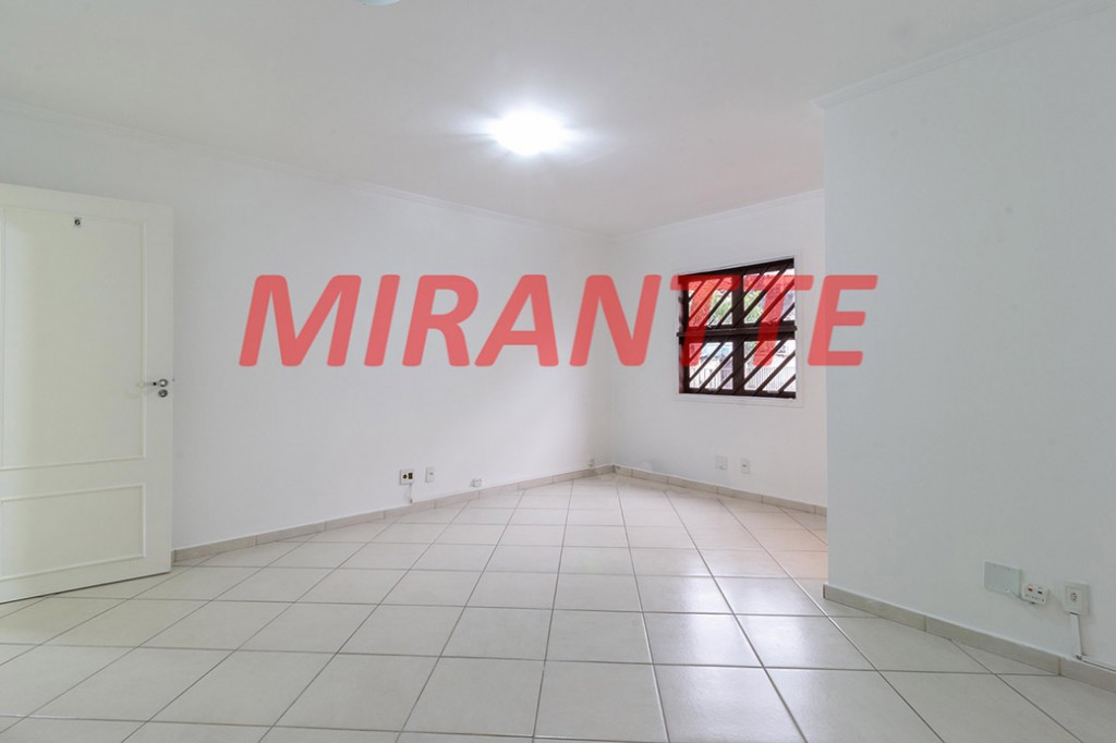 Comercial de 556m² em Santana