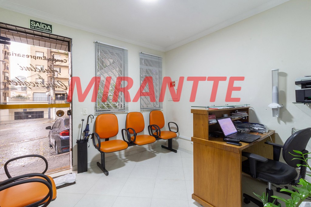 Comercial de 556m² em Santana