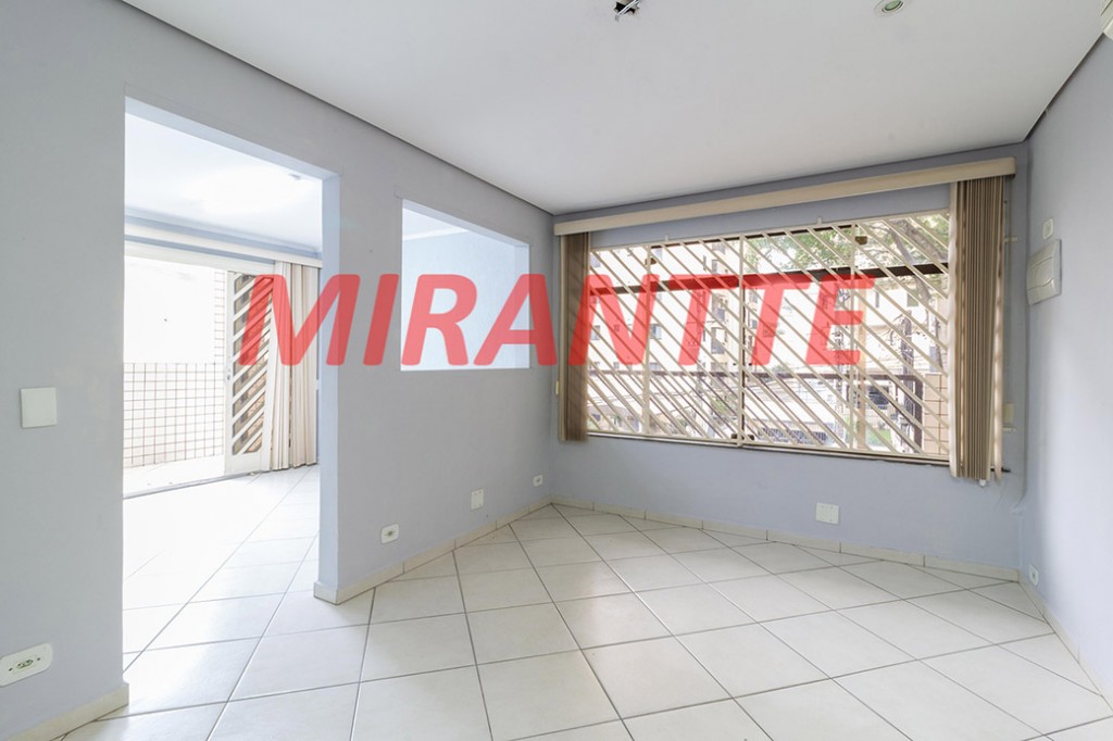 Comercial de 556m² em Santana