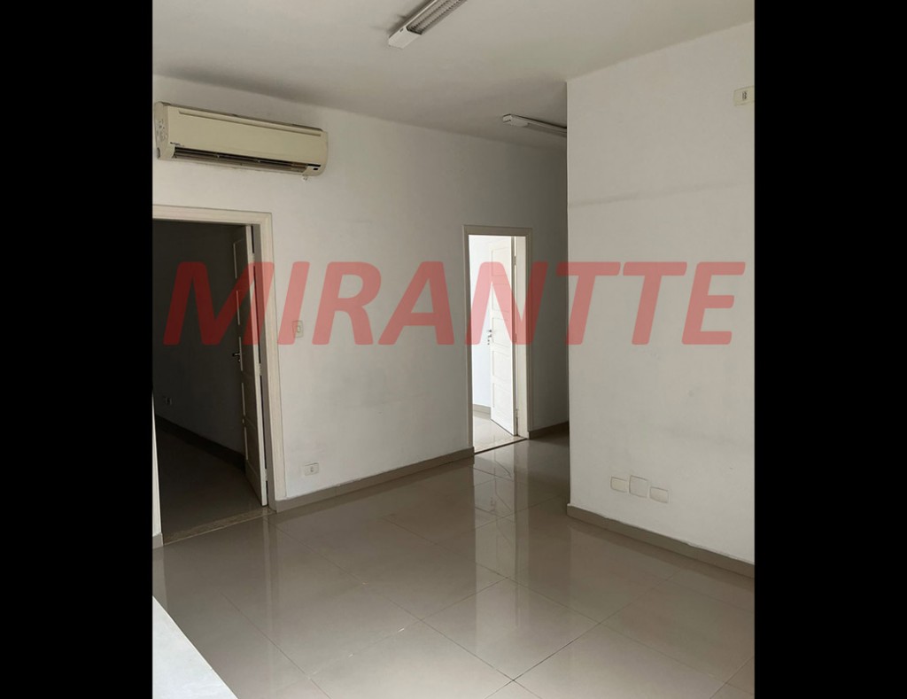 Conjunto comercial em Santana