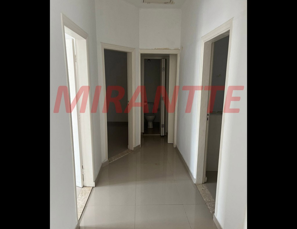 Conjunto comercial em Santana