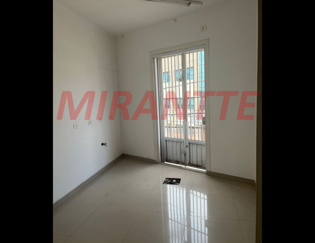 Conjunto comercial em Santana