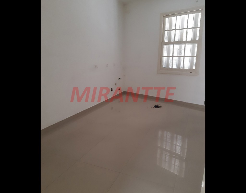 Conjunto comercial em Santana