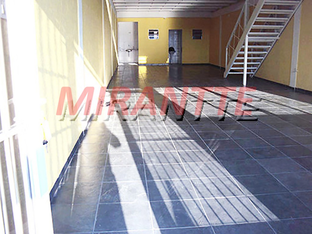 Comercial de 330m² em Casa Verde Média