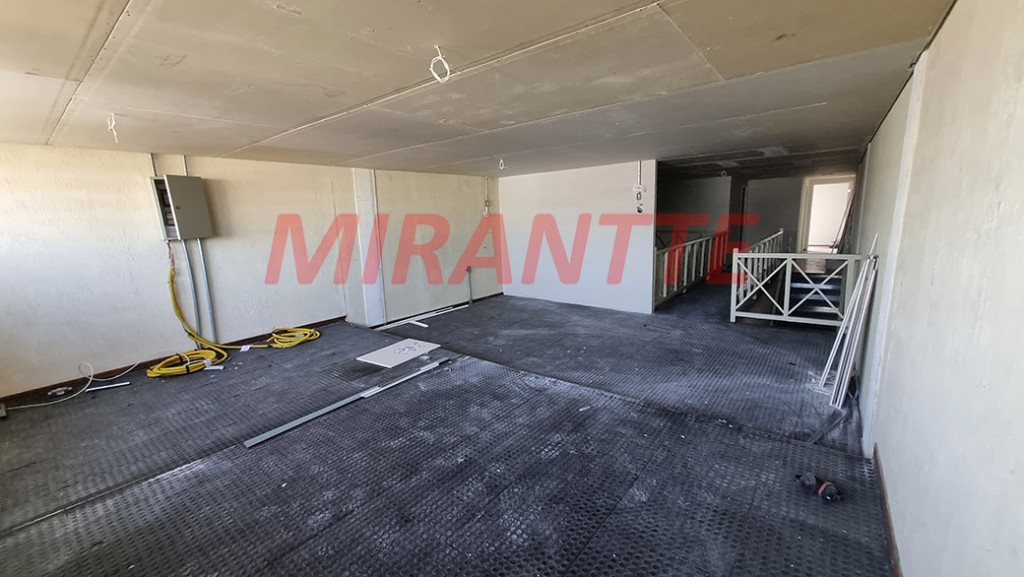 Comercial de 330m² em Casa Verde Média