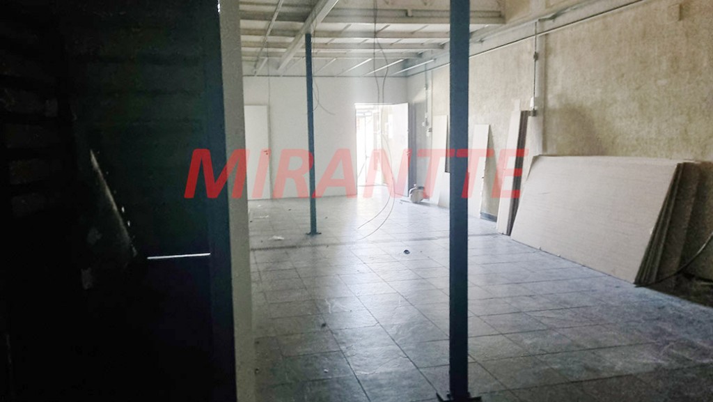 Comercial de 330m² em Casa Verde Média