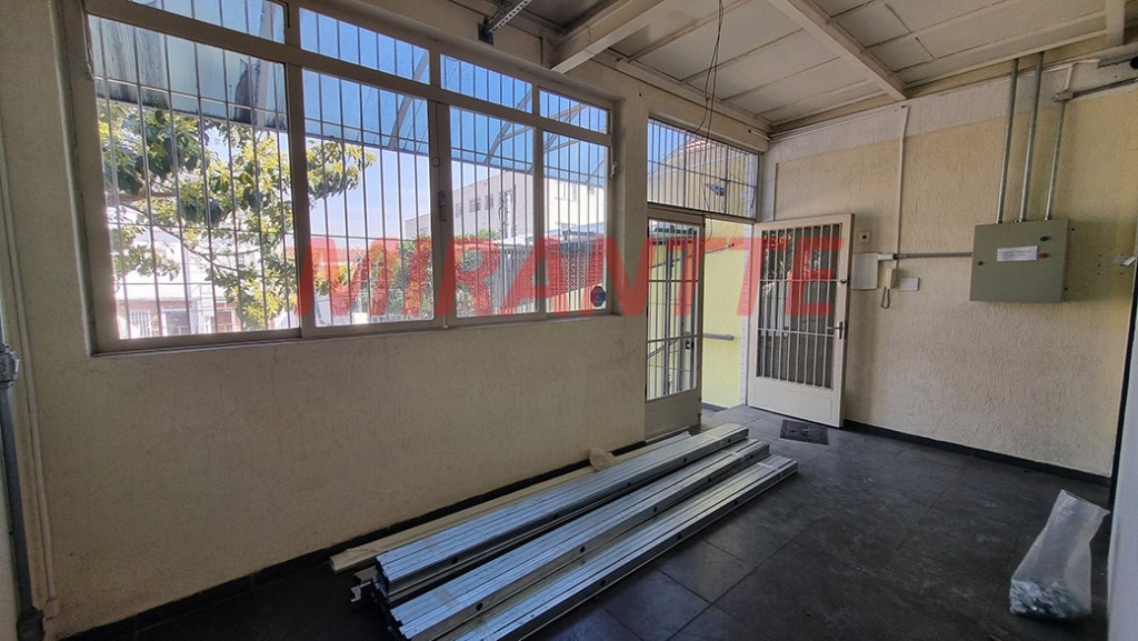 Comercial de 330m² em Casa Verde Média
