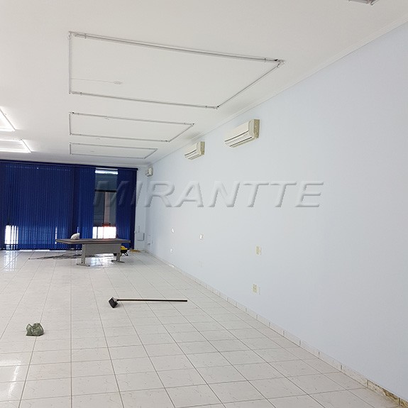 Comercial de 750m² em Limão