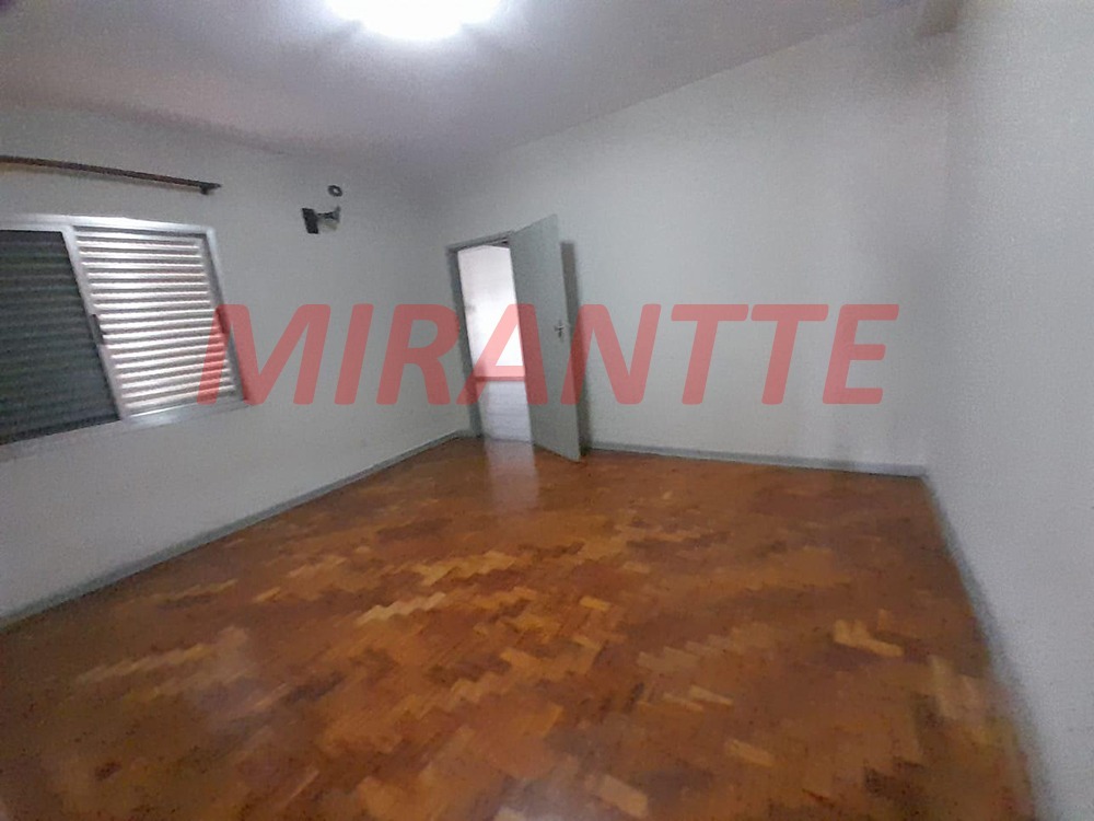 Casa terrea de 376m² com 6 quartos em Vila Nivi