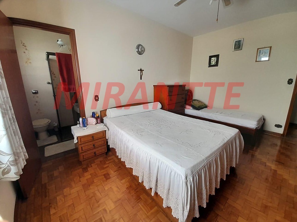 Casa terrea de 376m² com 6 quartos em Vila Nivi