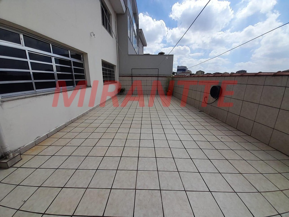 Casa terrea de 376m² com 6 quartos em Vila Nivi