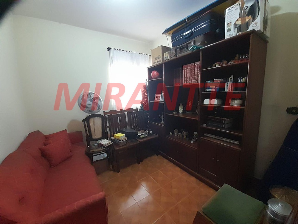 Casa terrea de 376m² com 6 quartos em Vila Nivi