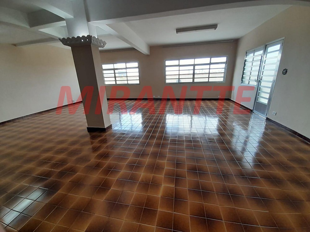 Casa terrea de 376m² com 6 quartos em Vila Nivi