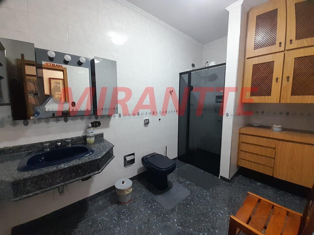 Casa terrea de 376m² com 6 quartos em Vila Nivi