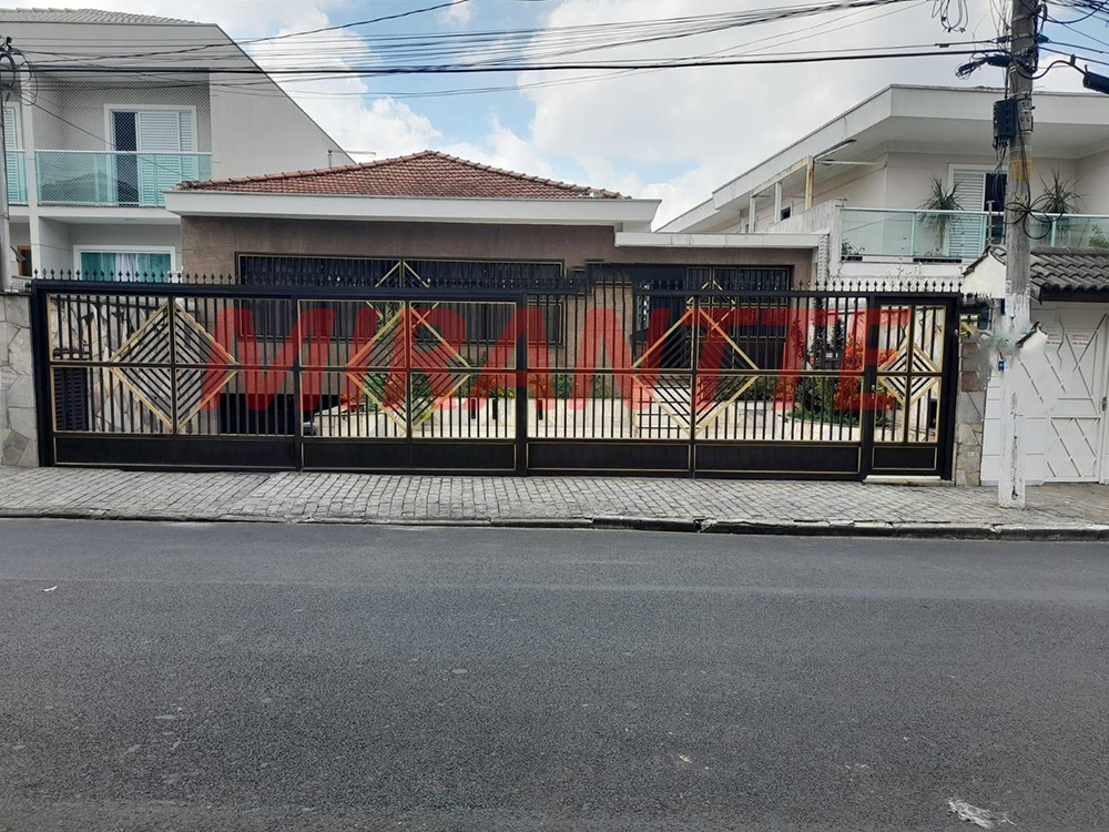 Casa terrea de 376m² com 6 quartos em Vila Nivi