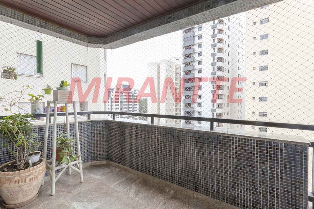 Apartamento de 256m² com 4 quartos em Santana