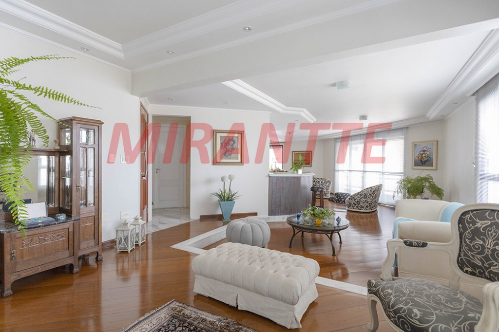 Apartamento de 256m² com 4 quartos em Santana