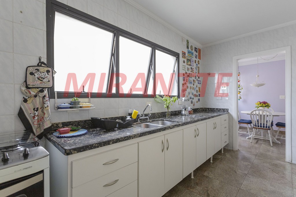 Apartamento de 256m² com 4 quartos em Santana