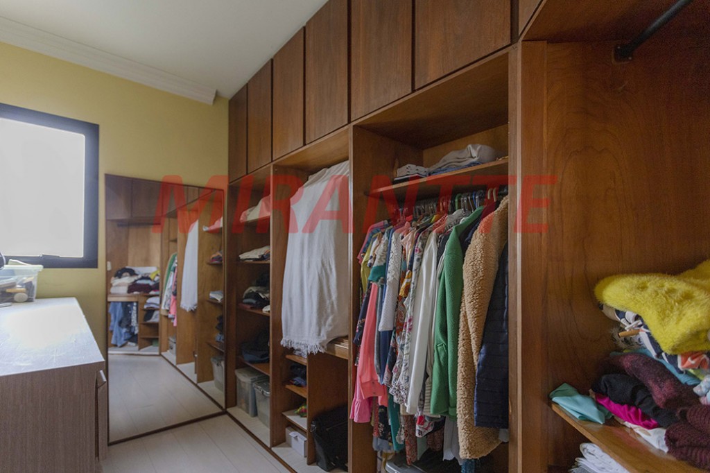 Apartamento de 256m² com 4 quartos em Santana